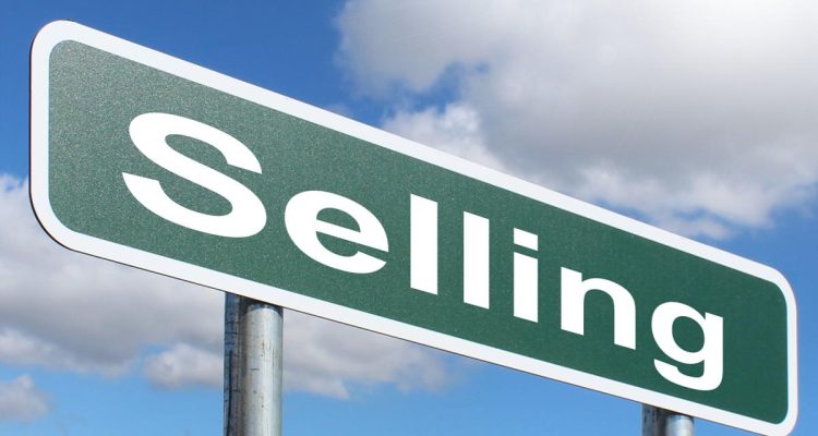 Selling Home Decoration Through E-commerce Stores